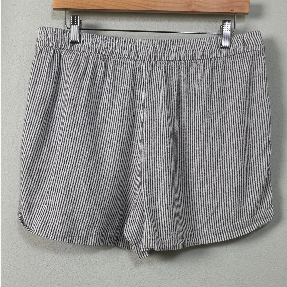 J. Crew Linen Blend Drawstring Striped Shorts Black White AX924 Size M Nautical